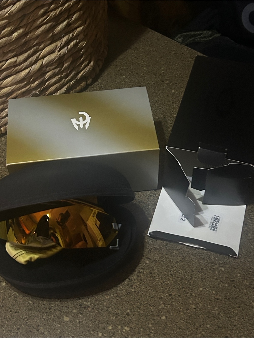 Oakey Kato (Limited Patrick Mahomes edition)with Prizm Gold lens.